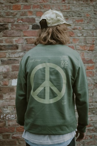 Green Unisex Peace hoodie Size Large