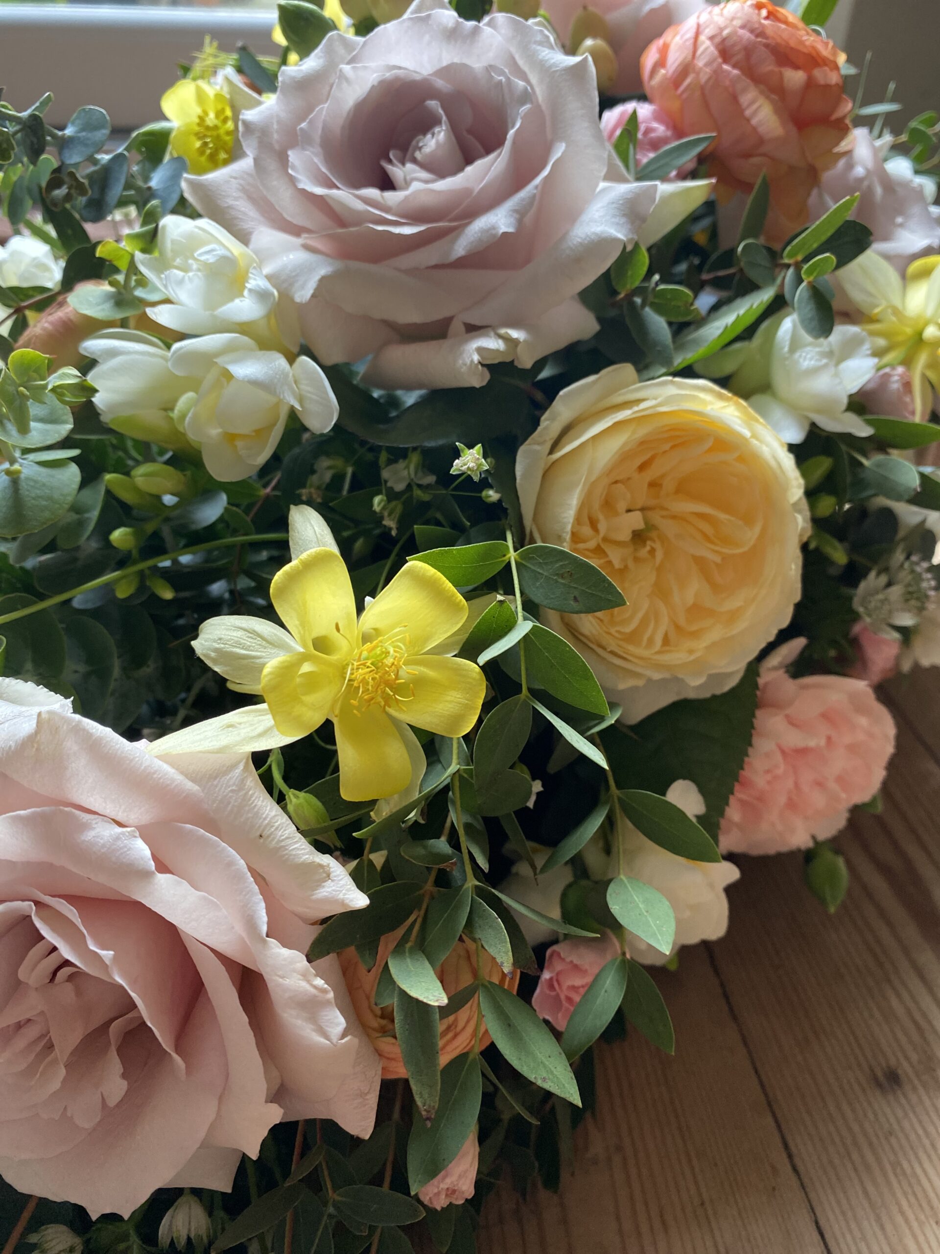 Teardrop funeral wreath tribute - Image 13